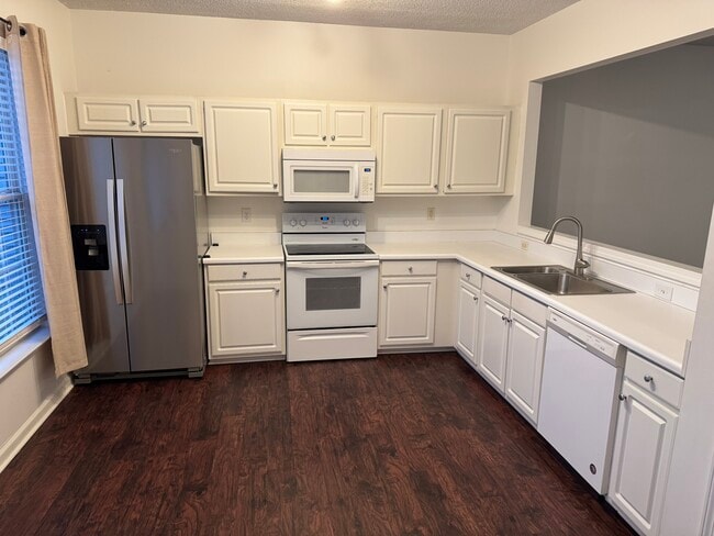 Building Photo - 228 Braelock Dr