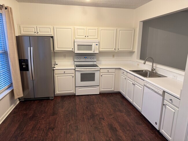 Photo - 228 Braelock Dr House