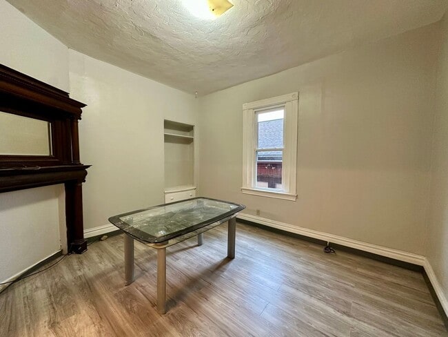 Building Photo - 1017 Emporia St