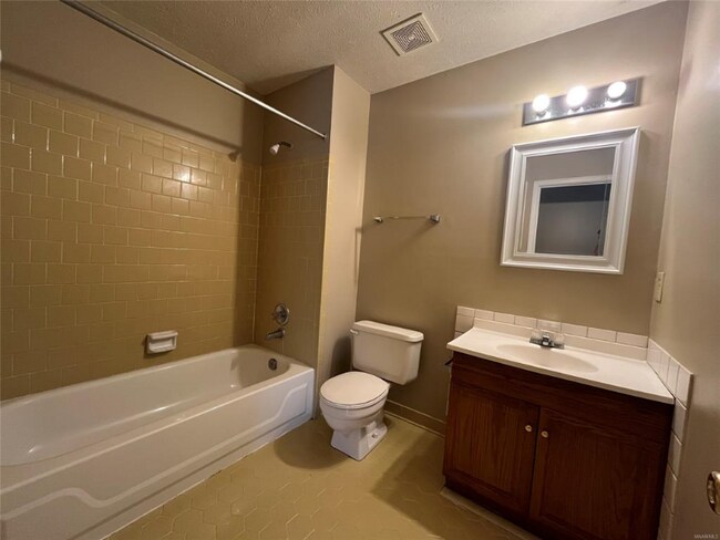 Foto del edificio - 4142 Strathmore Dr