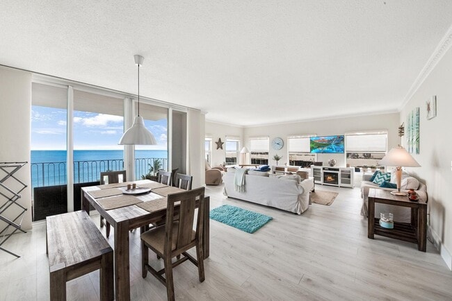 Foto del edificio - 3230 S Ocean Blvd