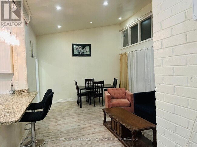Building Photo - 4 Masseygrove Crescent