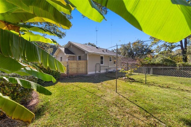 Foto del edificio - 1416 Woodland Hills Dr NE