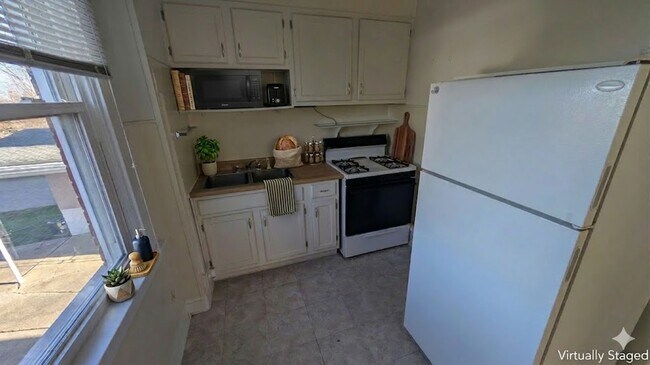 Photo - 3943 Glenmore Ave Apartment