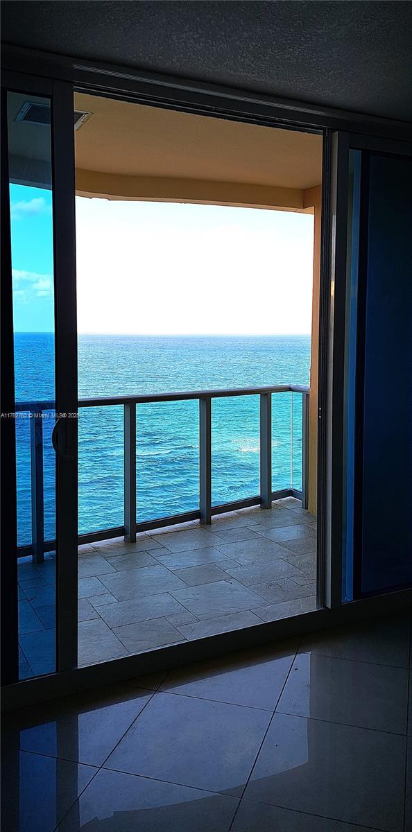 Foto del edificio - 2501 S Ocean Dr