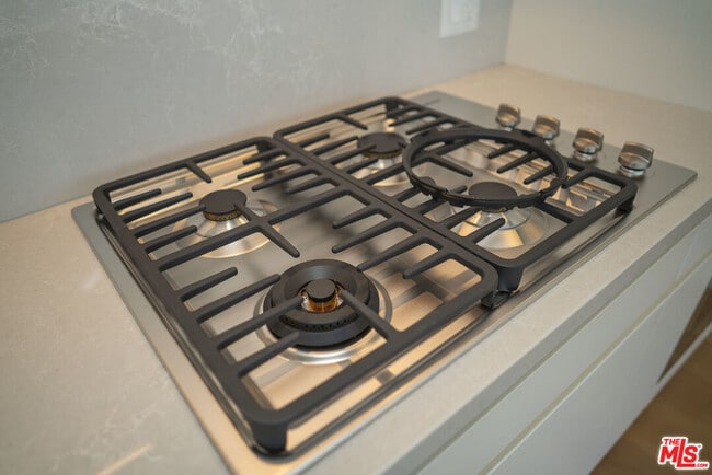 Building Photo - 877 Francisco St