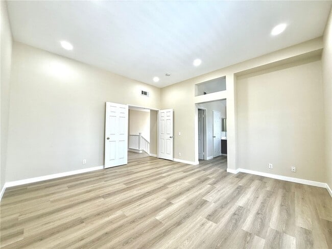 Building Photo - 24827 Carmel Dr