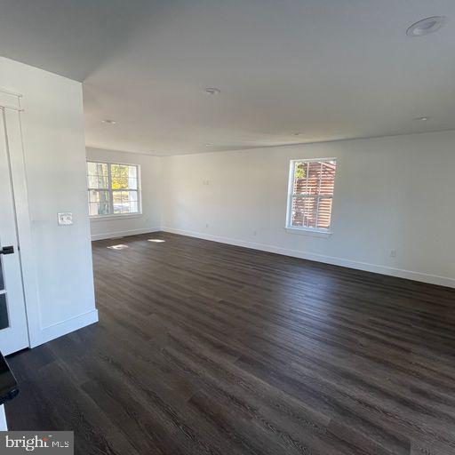 Building Photo - 615 Lakehurst Ave
