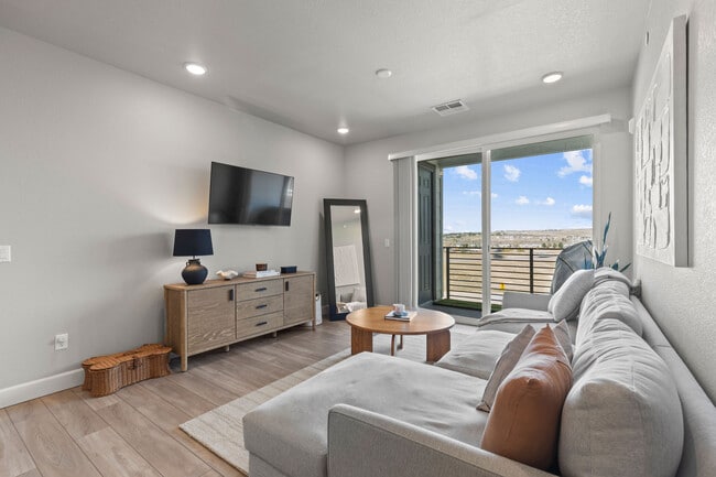 Foto del edificio - 16881 Askins Loop