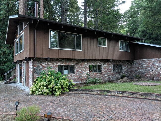 Building Photo - 227 Double Bogey Dr