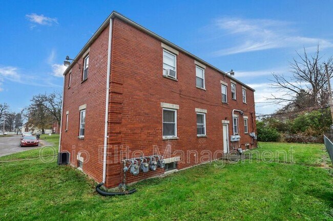 Foto del edificio - 209 N James Rd