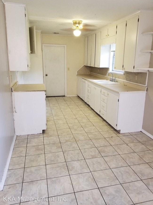 Building Photo - 3 br, 2 bath House - 1924 SW Santa Fe Pl