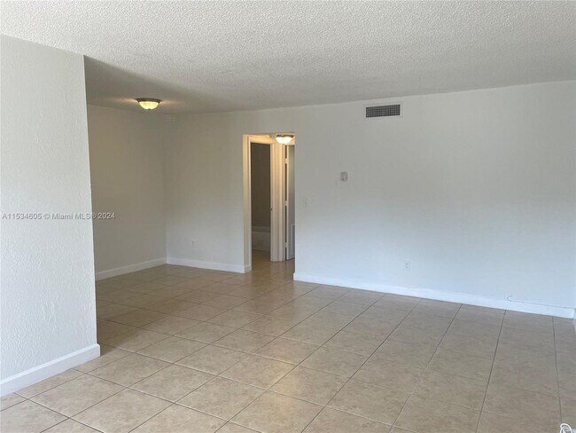 Building Photo - 400 NW 65th Ave
