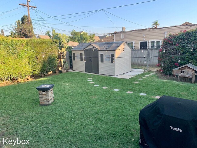 Building Photo - 3 br, 1 bath House - 2290 W. 29th Street