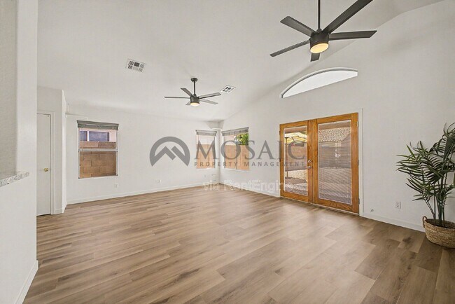 Foto del edificio - 1271 W Gail Dr