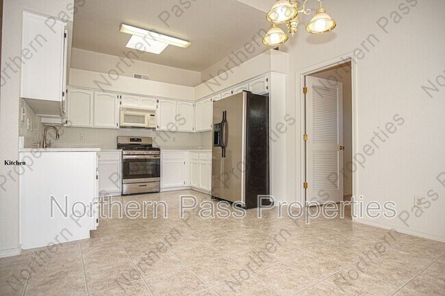 Foto del edificio - 6724 Dakota Ridge Dr
