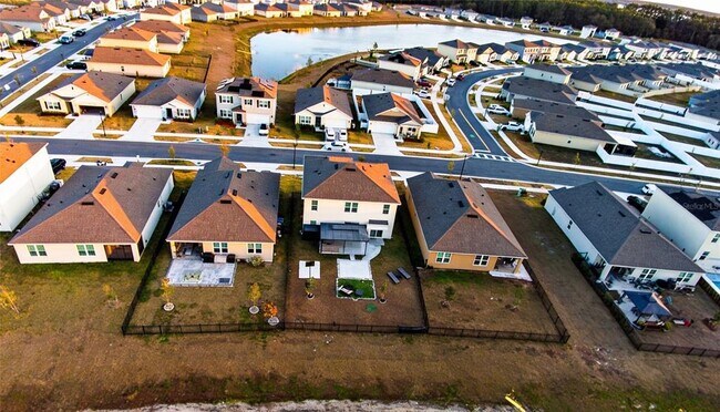 Foto del edificio - 2731 House Finch Rd