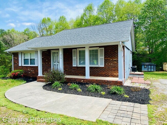 Foto del edificio - 2 br, 1 bath House - 216 Eastwood Dr