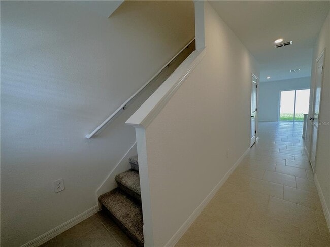 Building Photo - 28537 SWEET MEADOW Dr