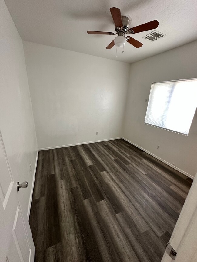 Photo - 916 W Carter Rd House