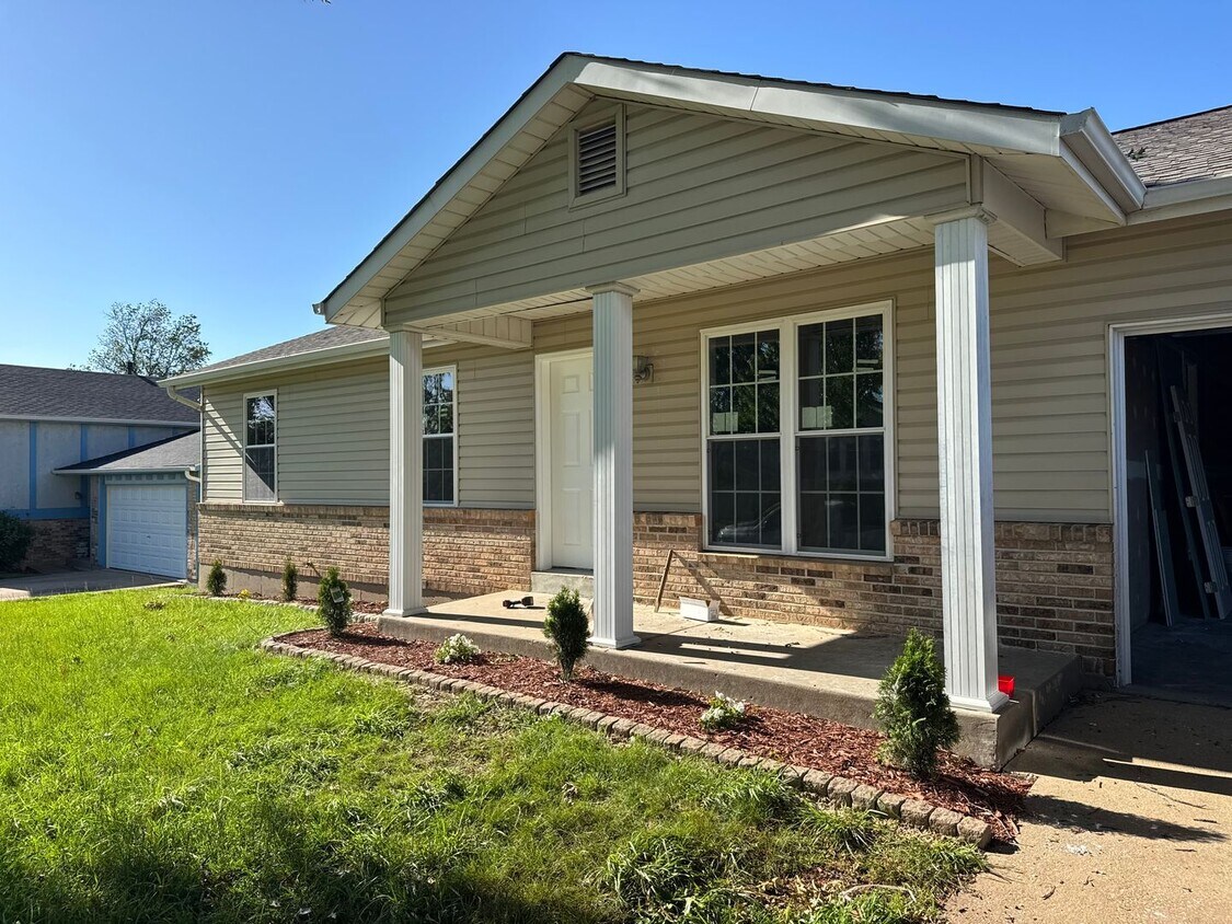 Foto principal - 3 Bed House in St. Peter's MO