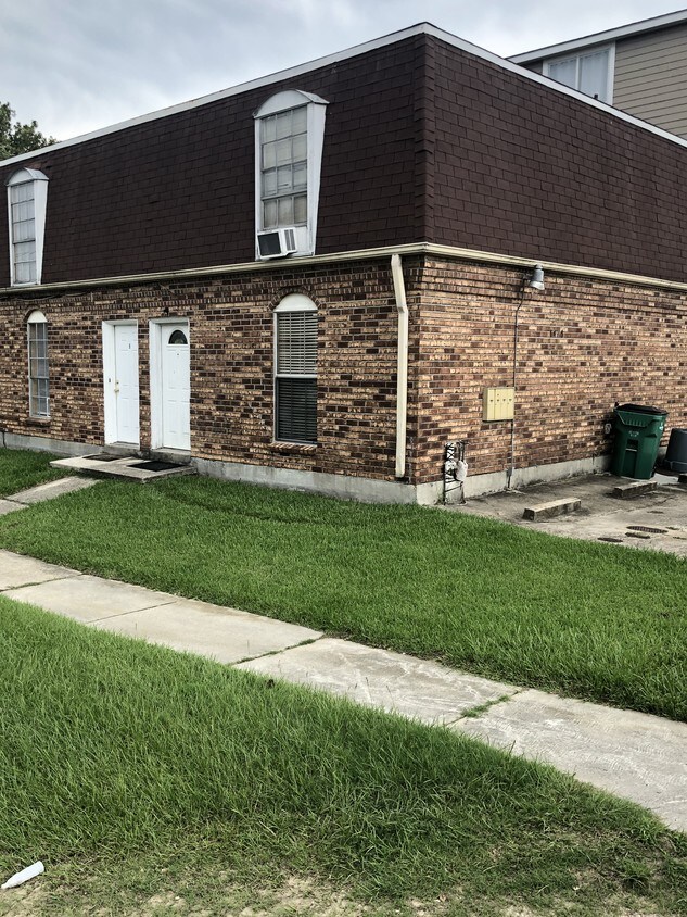Primary Photo - 1428 Orpheum Ave