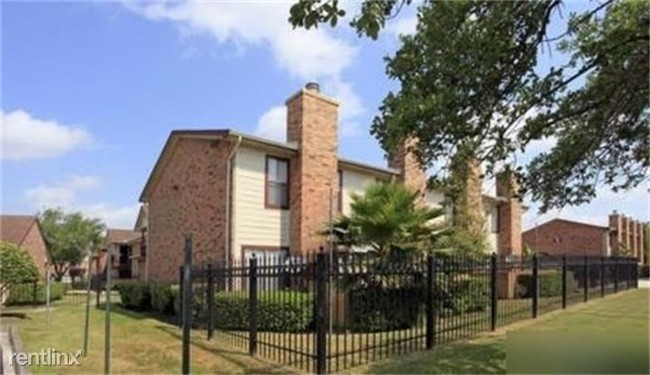 Building Photo - 10903 Highland Meadow Vlg Dr