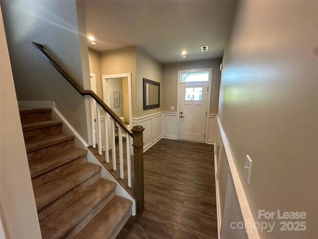 Foto del edificio - 1539 Spruce Ln