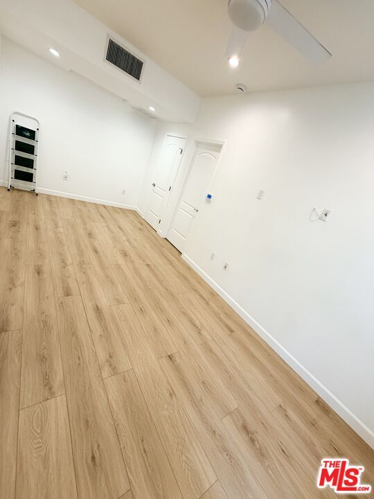 Foto del edificio - 816 N McCadden Pl