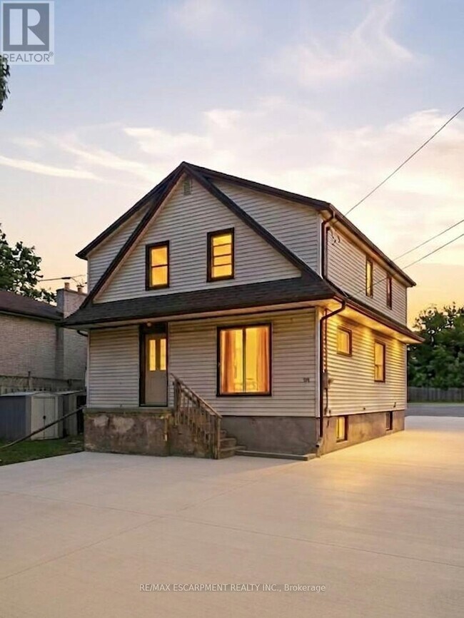 Photo du bâtiment - 98 Limeridge Rd E