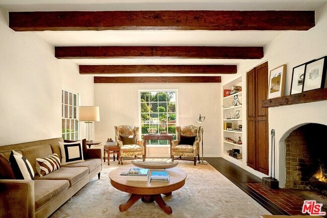 Foto del edificio - 2097 Outpost Dr