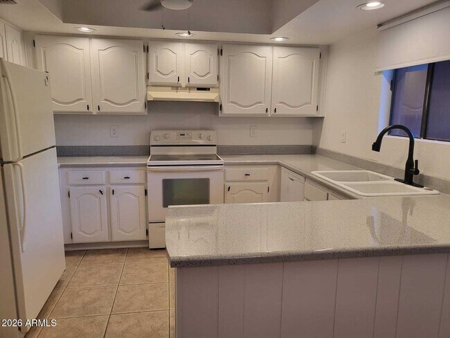 Foto del edificio - 12222 N Paradise Vlg Pkwy S