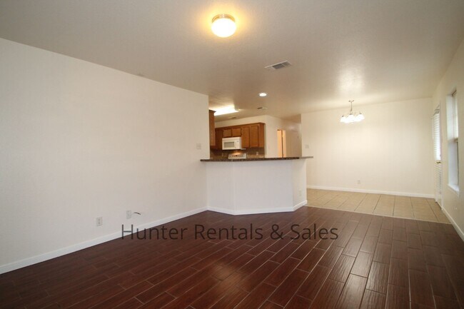 Foto del edificio - 3010 Baldwin Loop