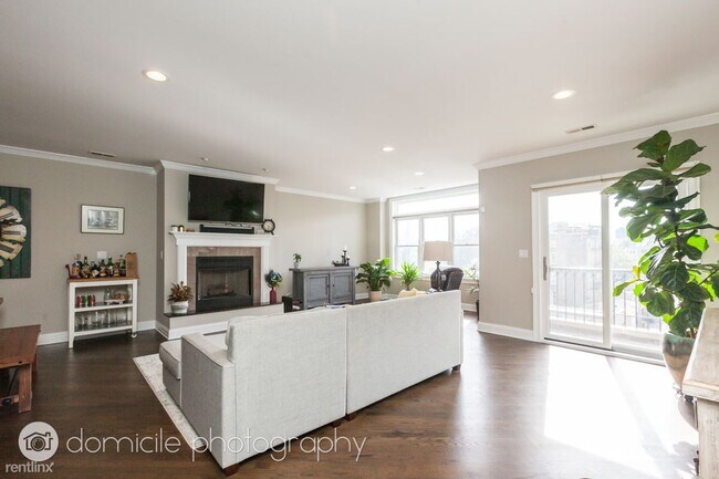 Foto del edificio - 2 br, 2 bath Condo - 1712 W North Ave
