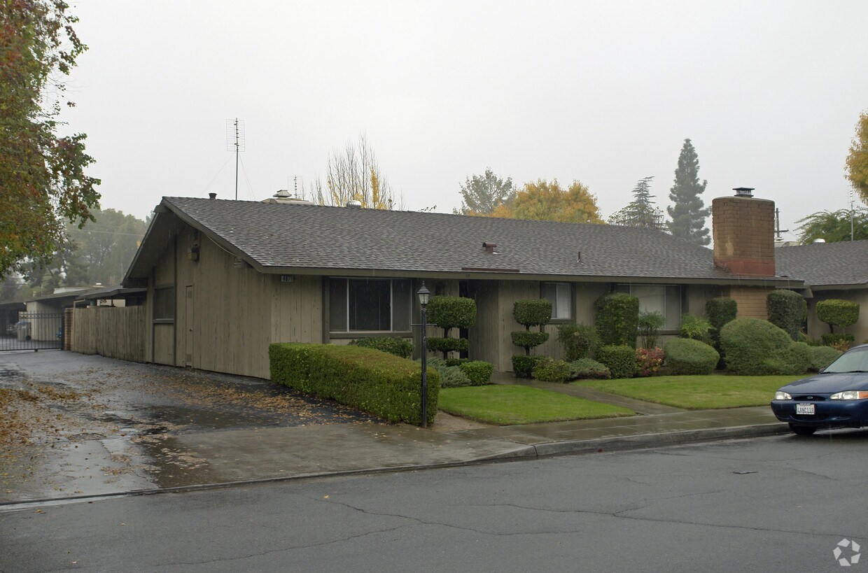 Foto principal - 4671 N Glen Ave