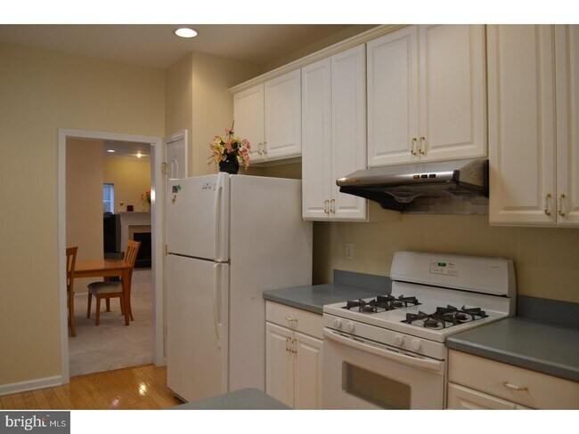 Building Photo - 105 Tunicflower Ln