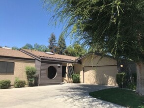 Building Photo - 5500 Lennox Ave