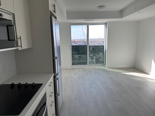 Photo du bâtiment - 809 Simcoe St N