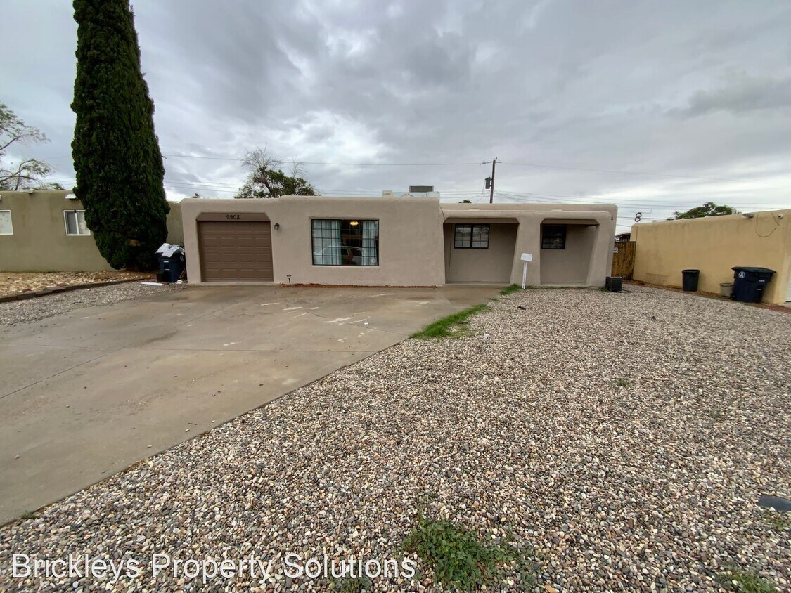Primary Photo - 3 br, 1 bath House - 9908 Leyendecker Rd NE