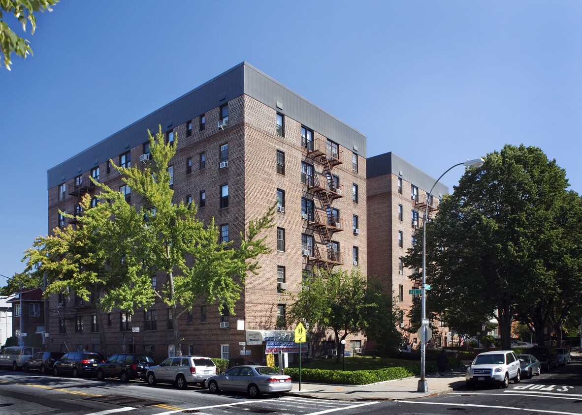 Foto principal - 1201 Ocean Pkwy