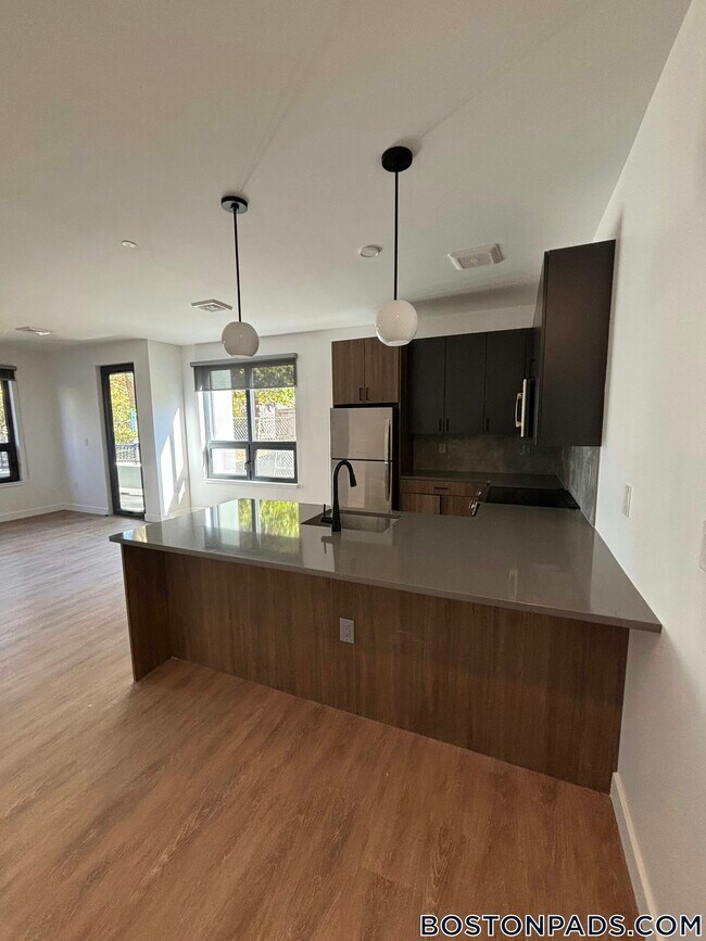 Building Photo - 199 Gardner St