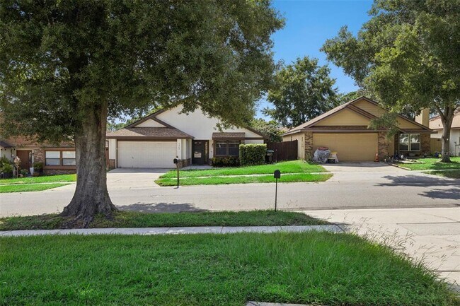 Foto del edificio - 7301 Spring Villas Cir