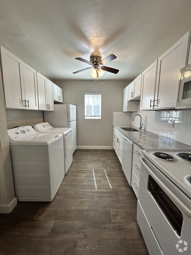 4 BR, 1 BA - 1268 SF - Eagle Crest