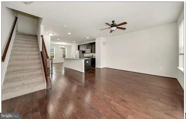 Foto del edificio - 12815 Sutherby Ln