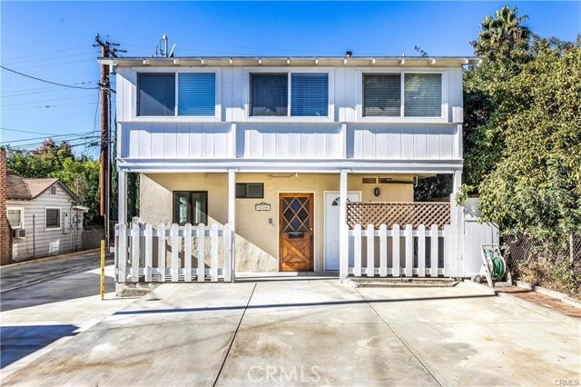 Primary Photo - 229 Mayflower Ave
