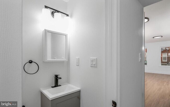 Foto del edificio - 2042 E Somerset St