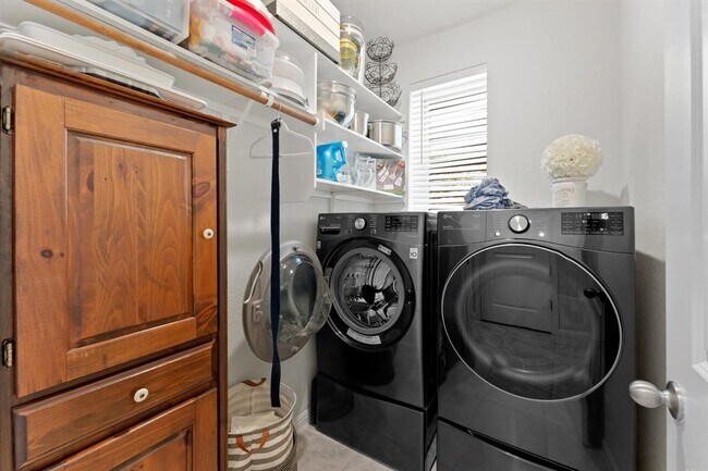 Foto del edificio - 229 McFarland St