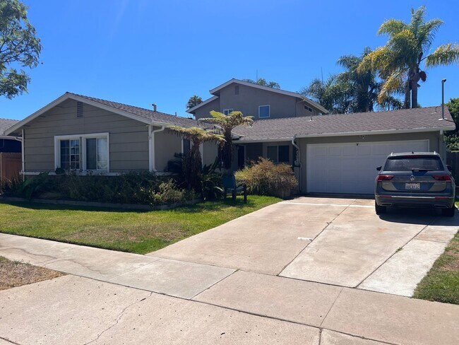 Foto del edificio - Beautiful 4BD Home in BAY PARK with Attach...