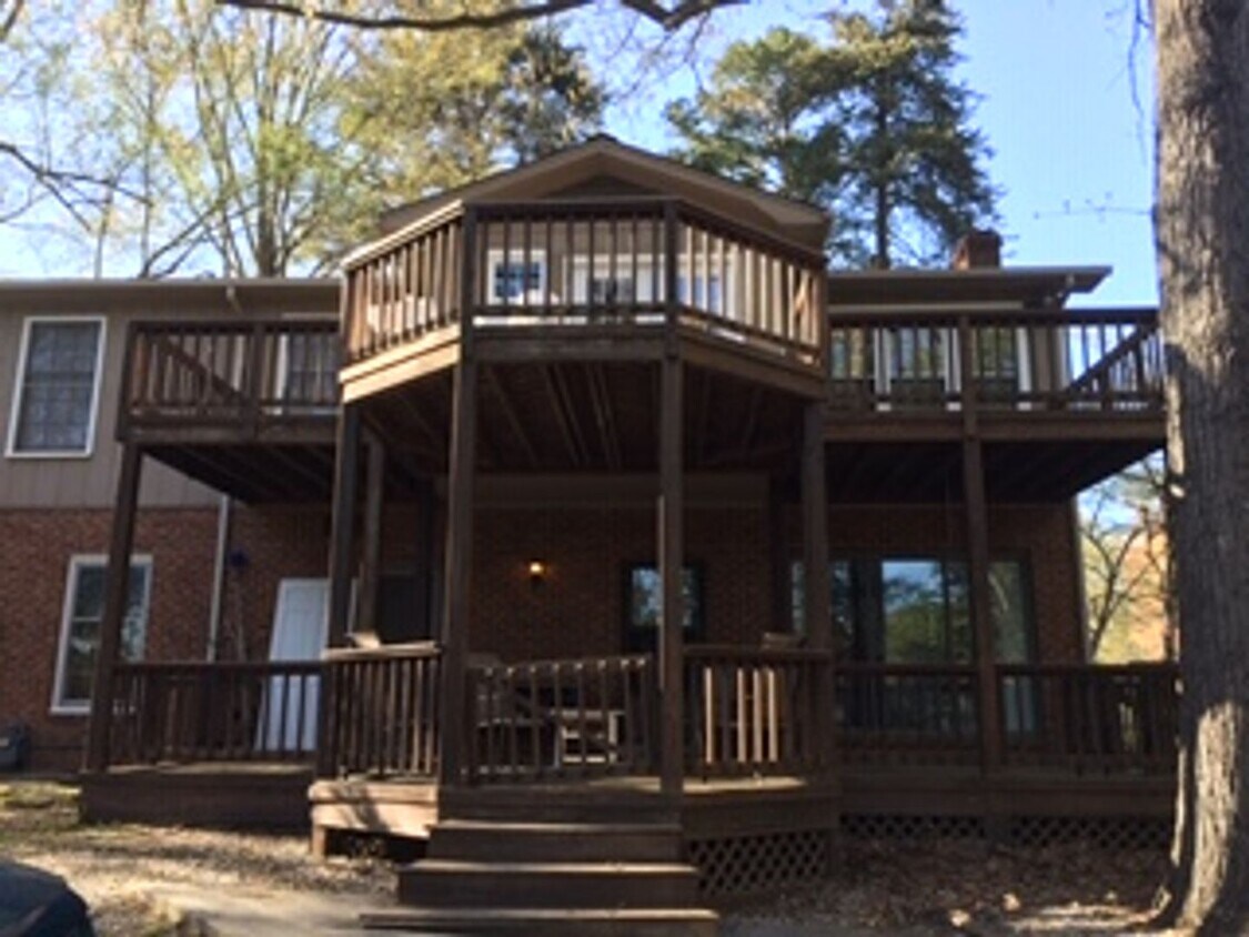 Primary Photo - Separate Living Quarters