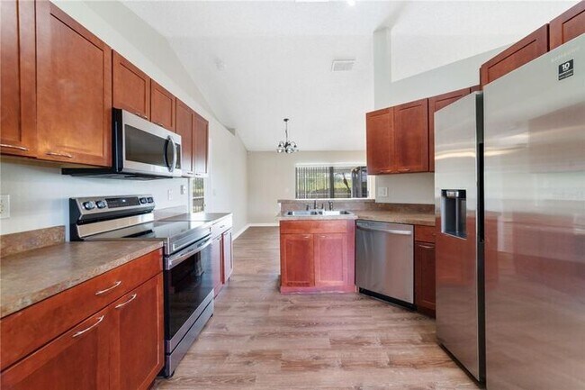 Building Photo - 6153 Lokey Dr